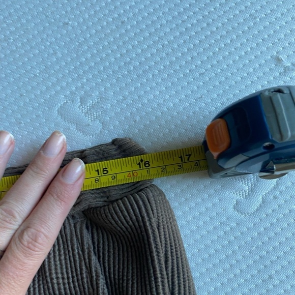 Tailored Athlete Men's Ribbed Pleat Front Cropped Trouser Pants in Brown Size L - Picture 7 of 9